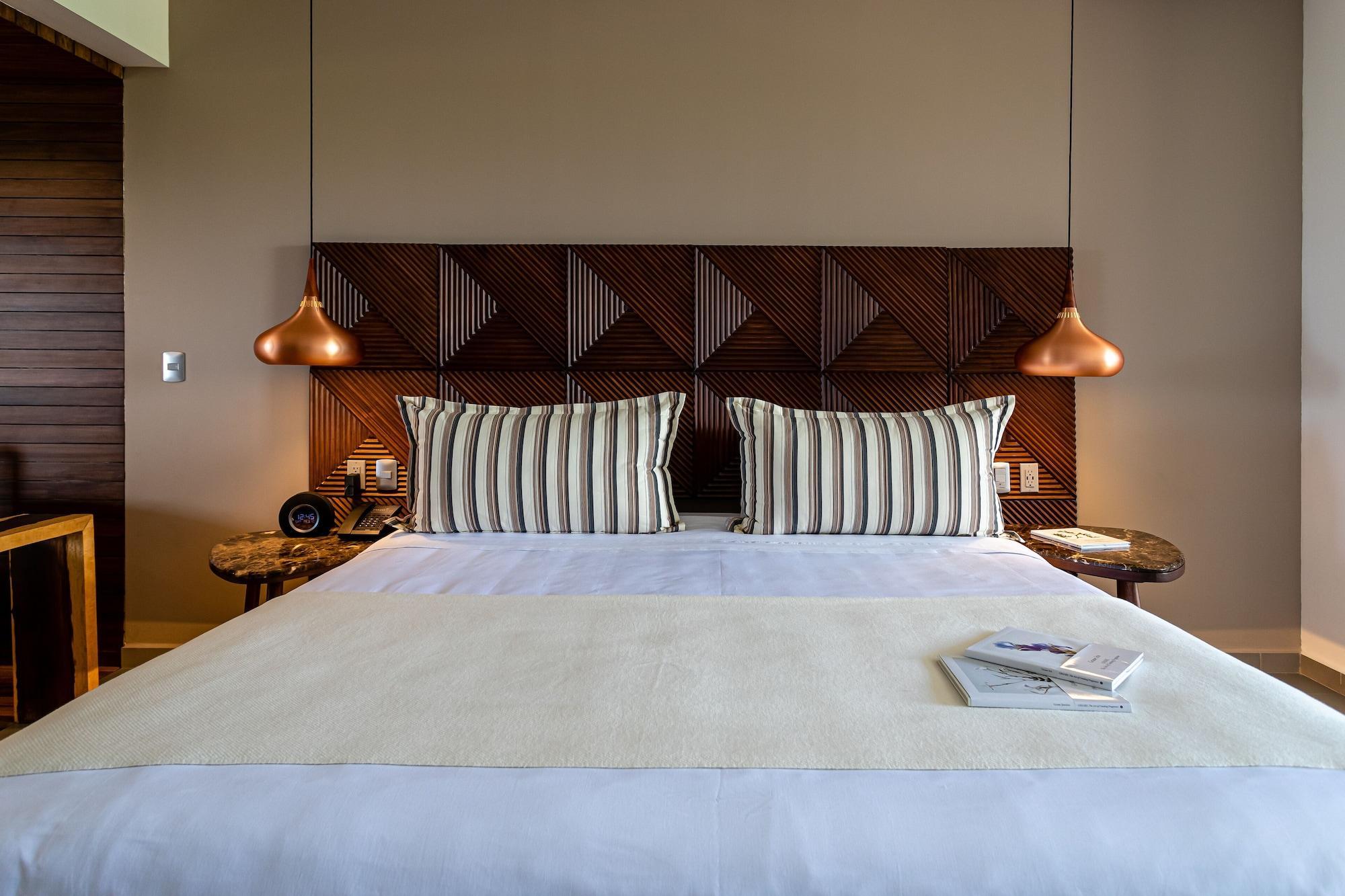 A Private Junior Suite At The All-Inclusive, Ventus At Marina El Cid Spa & Beach (Adults Only) Пуерто Морелос Екстериор снимка